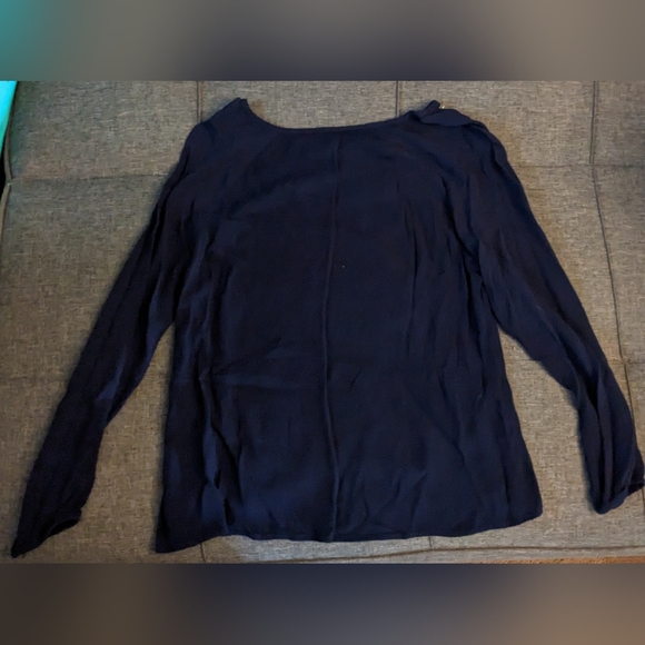 Cute Navy Justice Blouse - Picture 4 of 4